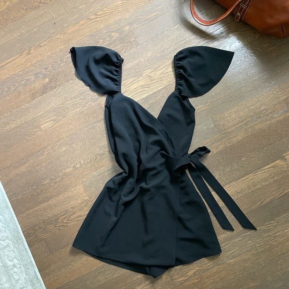 NWOT Show Me Your MuMu Black Elena Wrap Romper - Picture 6 of 12